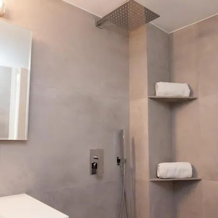 Apartment Modern New Comfort 2 Bd Apt In Centre *