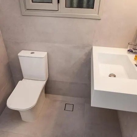 Modern New Comfort 2 Bd Apt In Centre Apartment Athens