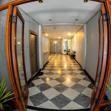Apartment Comfortable Apt, Next To Archeological Museum! Athens