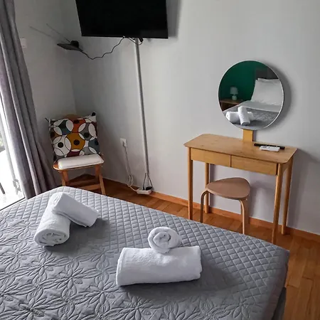 Comfortable Apt, Next To Archeological Museum!