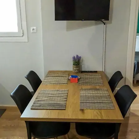 Comfortable Apt, Next To Archeological Museum! Apartment