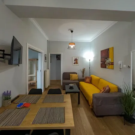 Comfortable Apt, Next To Archeological Museum! Apartment Athens