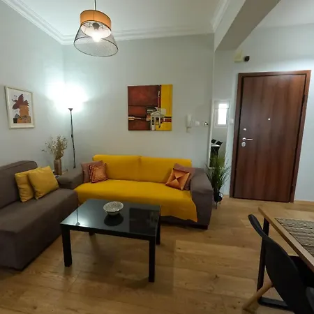 Comfortable Apt, Next To Archeological Museum! *