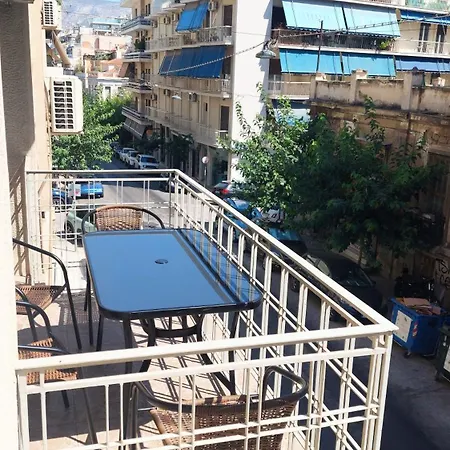 Comfortable In Acropolis Apartment