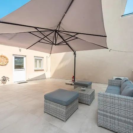 Petralona Gem With Scenic Terrace * Atina