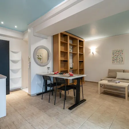 The 'it' Pagrati Hideout Apartment