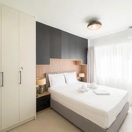 Stylish Comfort In Centre *