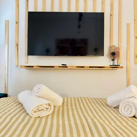 Pangrati Eco-chic Oasis 1br For 4 Persons Apartment Athens