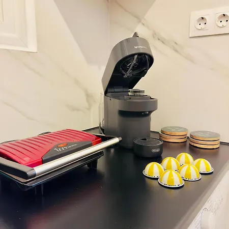 Pangrati Eco-chic Oasis 1br For 4 Persons Athens
