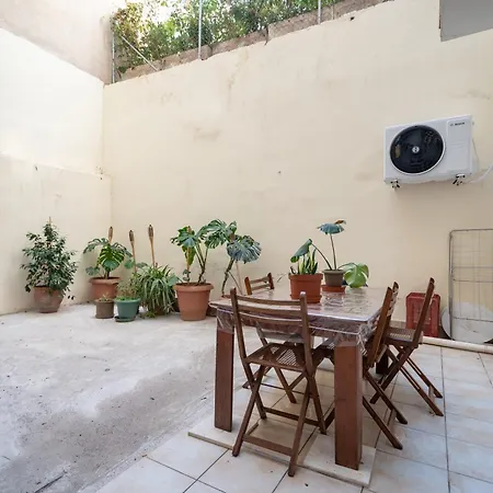 Cozy Ilisia 1 Bedroom By Mps Apartment