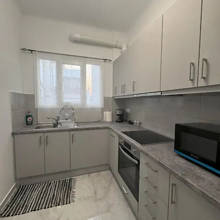 Ntinos Center Exarcheia * Αθήνα