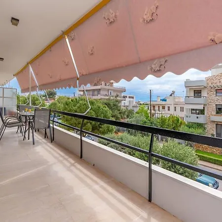 Peaceful 2 Bedroom In Glyfada Center *