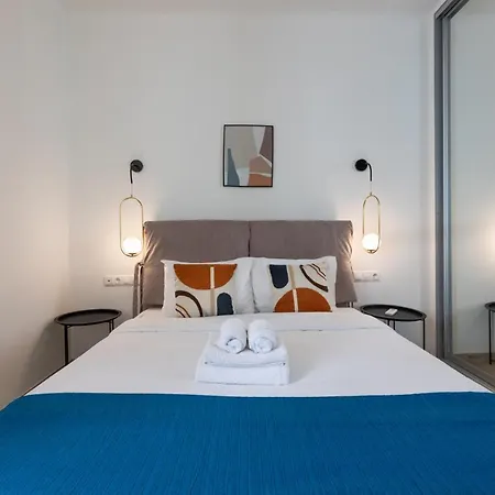 Elvis 2-bedroom In Apartment Athens