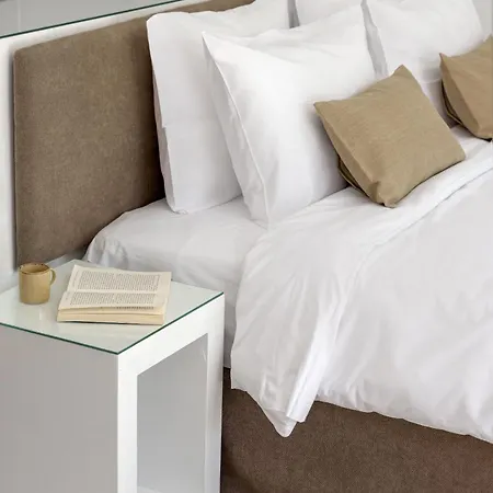 Apartment Momo Suites, Acropolis By Aura Homes