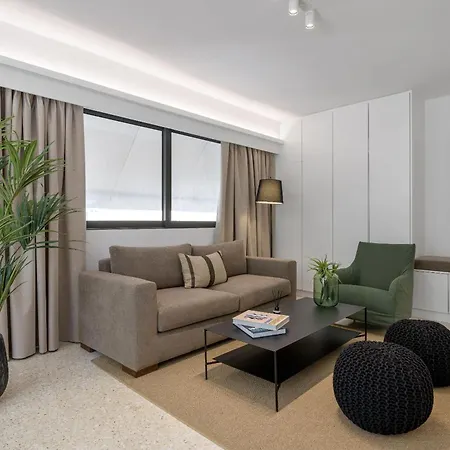 Apartment Momo Suites, Acropolis By Aura Homes