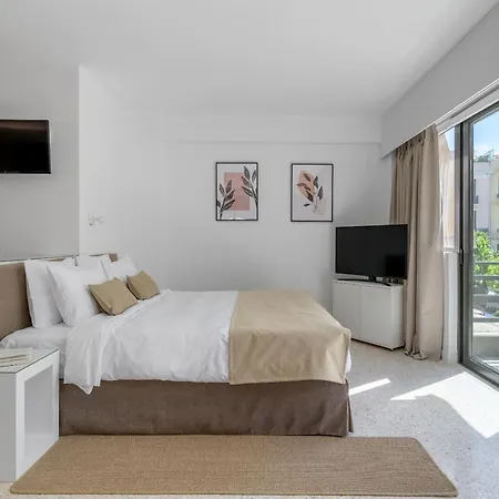 Apartment Momo Suites, Acropolis By Aura Homes *