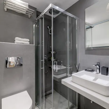 Momo Suites, Acropolis By Aura Homes Apartment