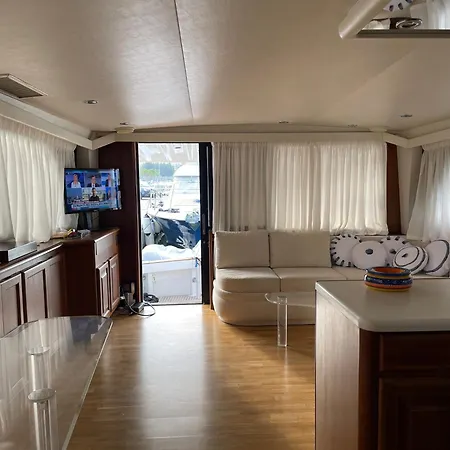 Charming Floating House 보트호텔 아테네