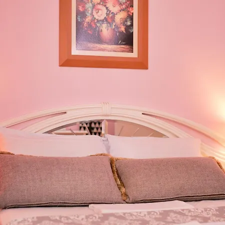 Marina's Luxurious In Athens, Centre Apartment