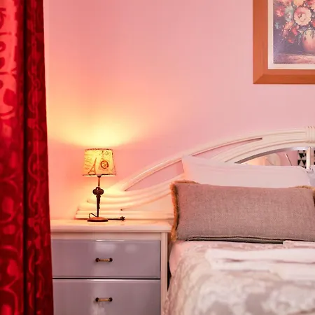 Marina's Luxurious In Athens, Centre Apartment