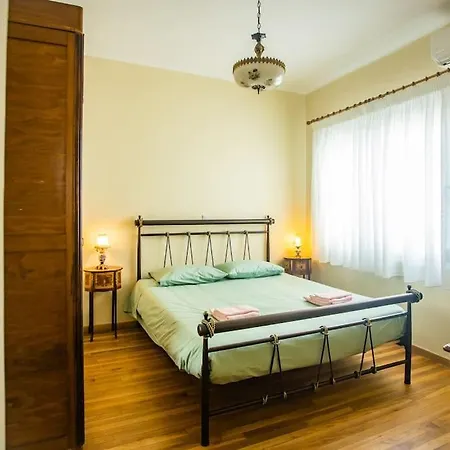 Plaka Vintage Apartment