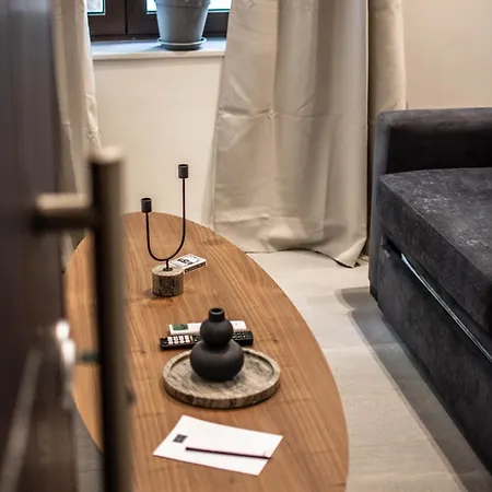 Apartment Legas *