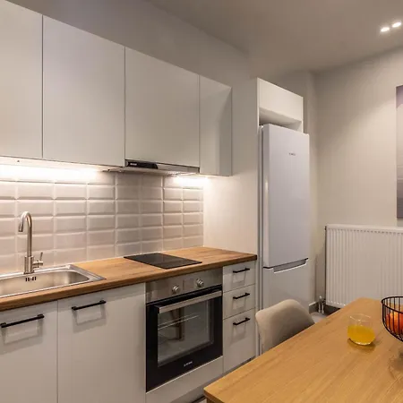 Apartment Legas *