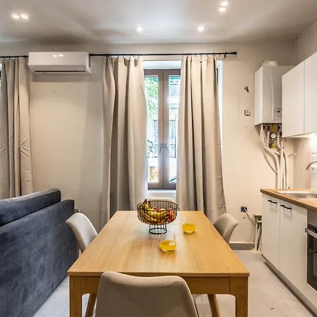 Legas Apartment *
