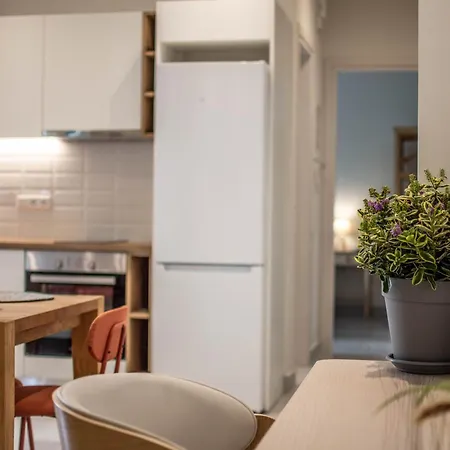 Apartment Legas *