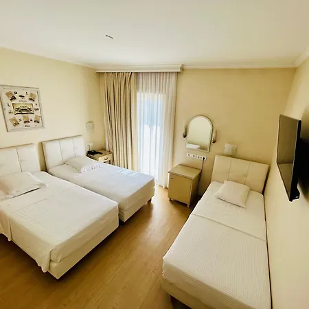 London Hotel 3*