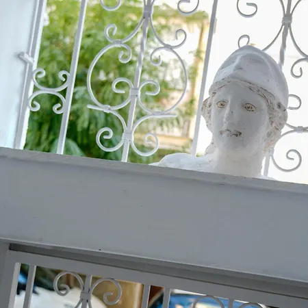 Apartment White & Stars Athens