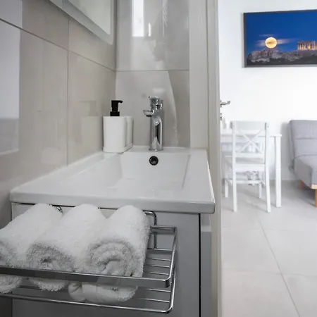 White & Stars Apartment *