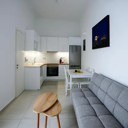 Apartment White & Stars *