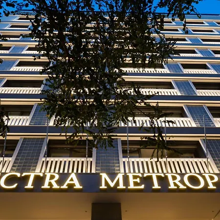 מלון Electra Metropolis 5*