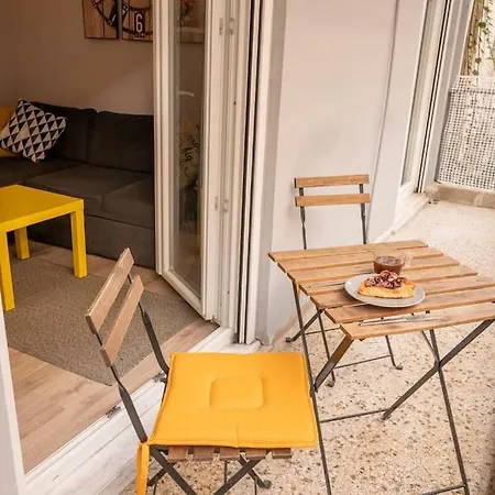 4stops2monastraki, In Kallithea Apartment *