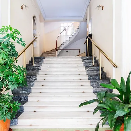 Koukaki Lux * Athènes