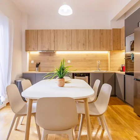 Koukaki Lux * Athènes