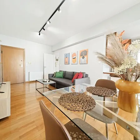 Apartment Niovis By