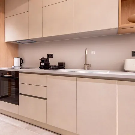 Apartment Phaedrus Living Luxury Residences Ivory
