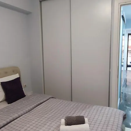 Appartamento New With A Separate Entrance Near The Subway.