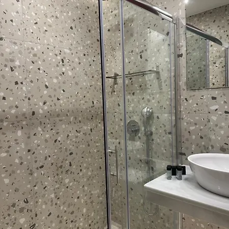 Belle - Luxury At Monastiraki Railway Station Hotel