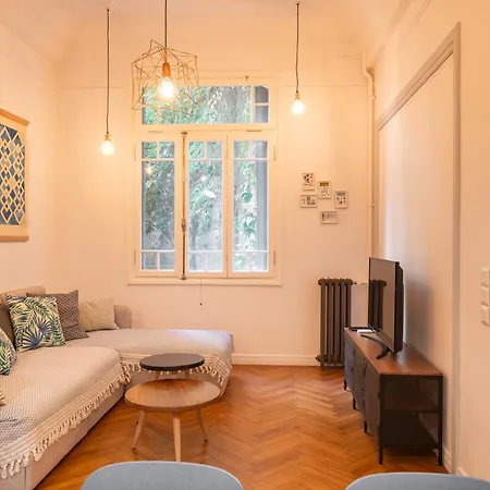 Historic 2br Oasis In Kolonaki Athen