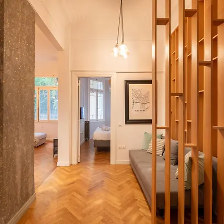 Lejlighed Historic 2br Oasis In Kolonaki Athen