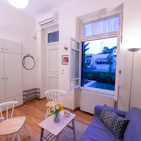 Garden-studio In A Mansion-athens-chalandri Center * Αθήνα