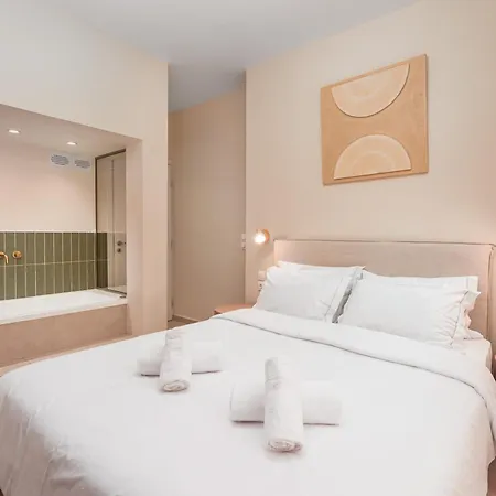 Koukaki Jacuzzi Retreat Αθήνα