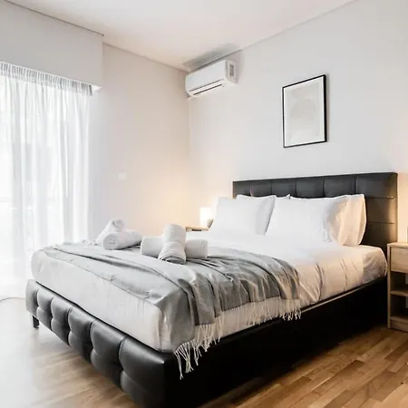 Spacious And Sunlit Seaside Flat Apartment Athens