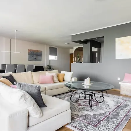 Apartment Spacious And Sunlit Seaside Flat Athens