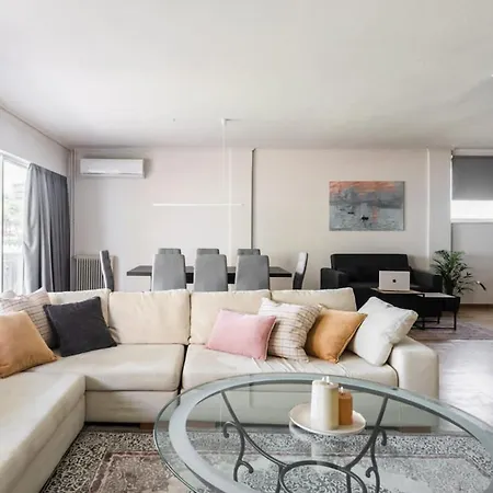 Apartment Spacious And Sunlit Seaside Flat Athens