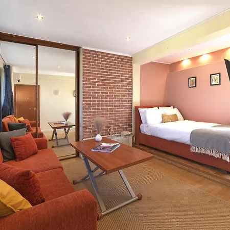 Apartment Charming Industrial With A Serene Ambiance *