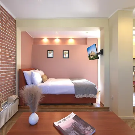 Charming Industrial With A Serene Ambiance Apartment Athens